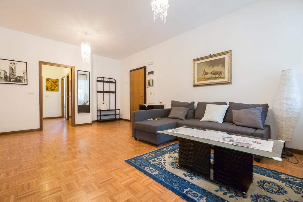 Bolognina Central Apartment Bolonha Exterior foto